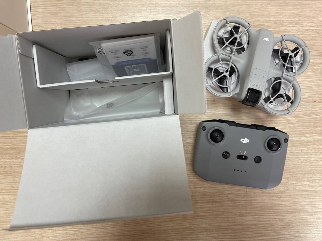 Квадрокоптер DJI Neo Fly More Combo (3 батарейки с пультом) Б/У