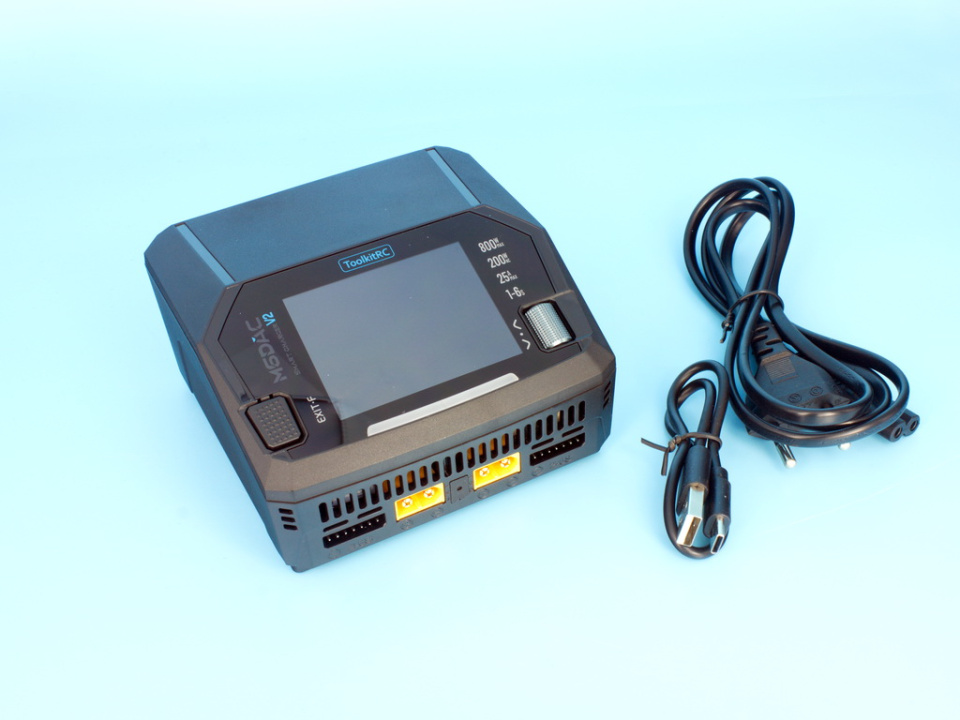 Зарядное устройство ToolkitRC M6DAC AC 300w / DC 800w V2