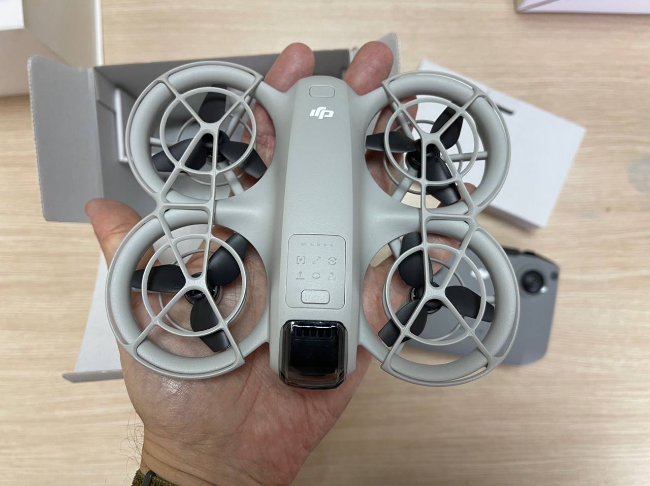 Квадрокоптер DJI Neo Fly More Combo (3 батарейки с пультом) Б/У